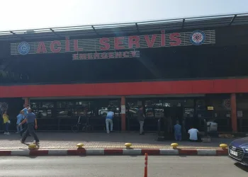 İzmir’de 2 doktor ve hastane polisi darp edildi