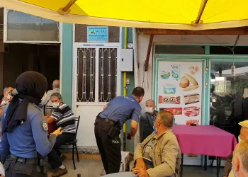 Bursa’da karantinayı ihlal etti kahvehanede yakalandı