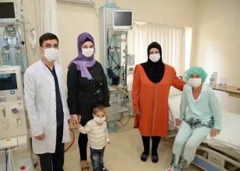 Azerbaycanlı kadın organ nakliyle Bursa’da hayata tutundu