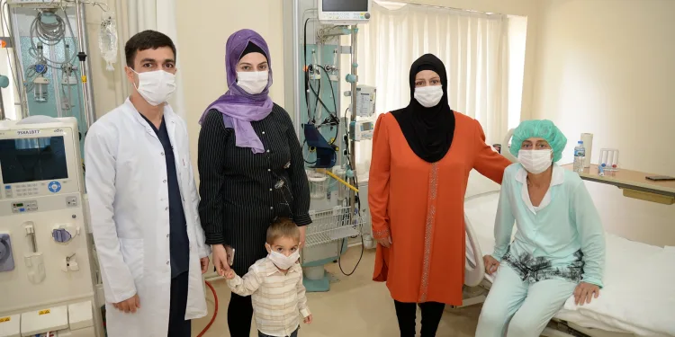 Azerbaycanlı kadın organ nakliyle Bursa’da hayata tutundu
