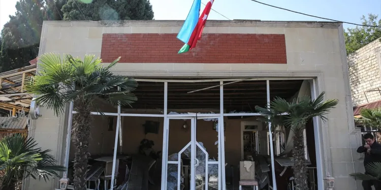 Ermenistan, Gence kentine füzelerle saldırdı