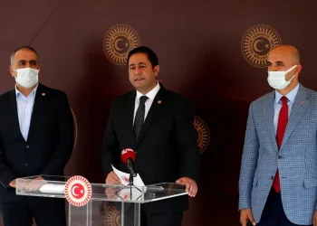 MHP’li Bulut süt üreticilerinin sorunlarına çözüm istedi