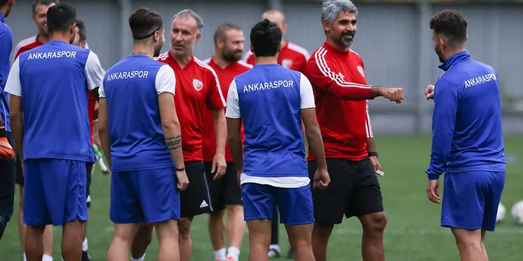Ankaraspor’da 9’u futbolcu 16 kişinin Kovid-19 testi pozitif çıktı