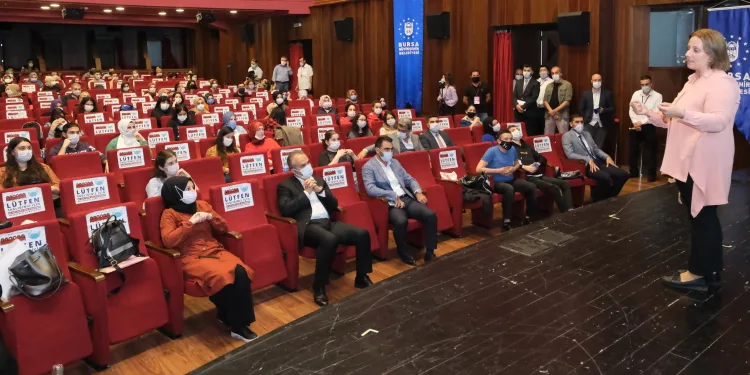 Memur adaylarına ücretsiz KPSS eğitimi