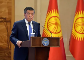Kırgızistan parlamentosu Ceenbekov’un istifasını kabul etti