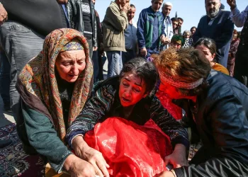 1 yaşında annesiyle aynı tabutta defnedildi