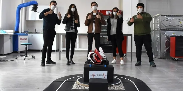 Bursa’da mühendis adaylarından iki kişilik elektrikli araç için “faydalı” mobil tasarımlar