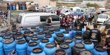 Manisa’da 20 ton sahte içki ele geçirildi