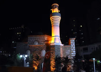 Kefensüzen Camisi yeniden ibadete açıldı