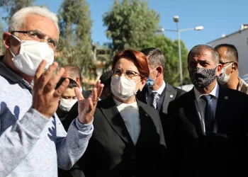 İYİ Parti Lideri Akşener deprem bölgesinde