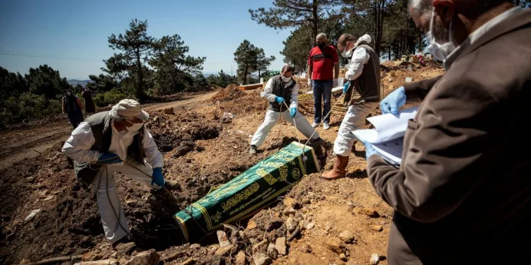 Türkiye’de 68 kişi daha virüsten yaşamını yitirdi