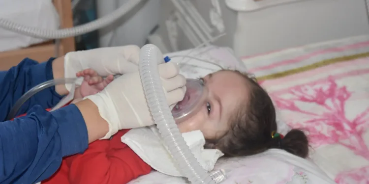 SMA hastası 3 yaşındaki Eda yardım bekliyor