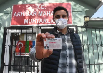 Bursa’da muhtarın muhtar olduğuna inanmıyorlar