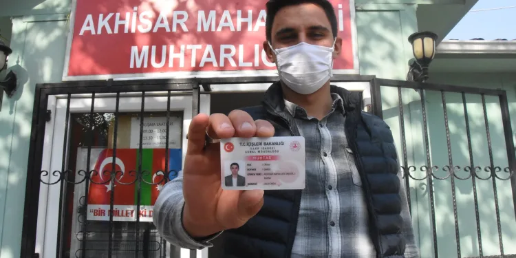 Bursa’da muhtarın muhtar olduğuna inanmıyorlar