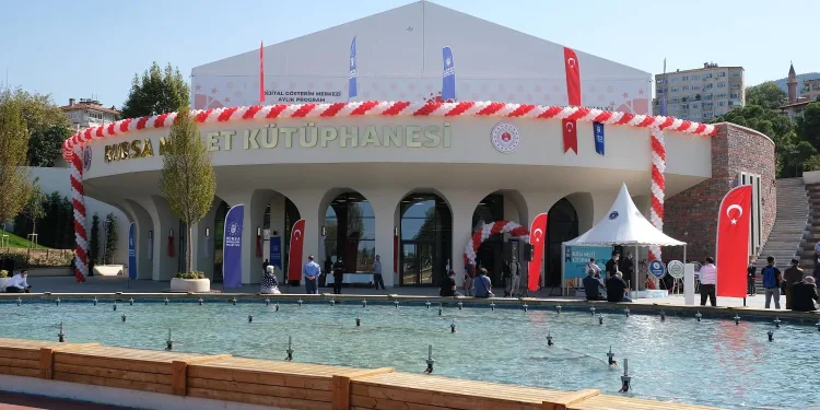 Bursa Millet Kütüphanesi açıldı