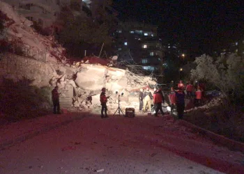 Mudanya’da 9 katlı bina çöktü!