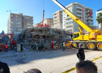 Rızabey Apartmanı’nın çökmeden önceki hali