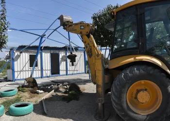 Osmangazi’de kaçak çay ocağı yıkıldı