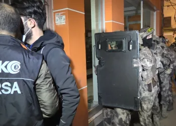 Bursa’da 600 polisle şafak operasyonu