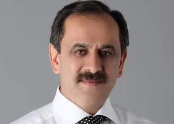 Eski belediye başkanı otomobilde ölü bulundu