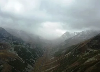 Kaçkar’ların zirvesi beyaza büründü