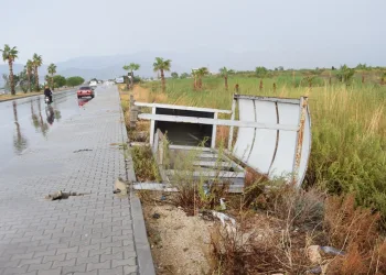 Antalya’da fırtına ve dolu can aldı!