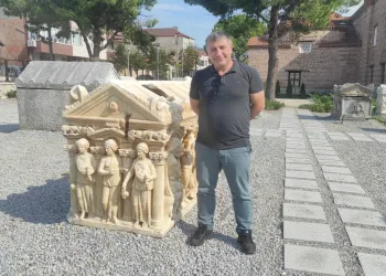 İşçi olduğu müzede uzman olabilecek