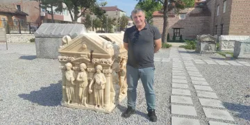 İşçi olduğu müzede uzman olabilecek