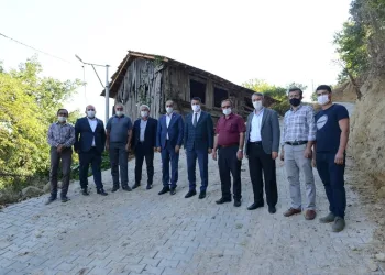8 asırlık mahallede yollar parke taşıyla kaplanıyor