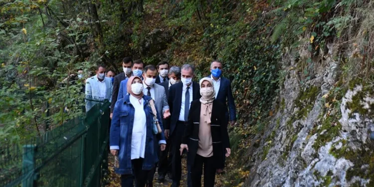 Oylat’ta eko turizm yürüyüş yolu hayat bBuluyor
