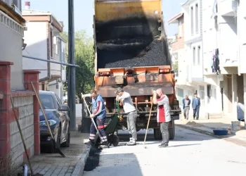 Huzur Mahallesinde Asfalt Yama Çalışmaları Sürüyor