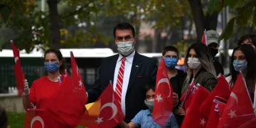 Osmangazi’de ‘Kırmızı Beyaz’ coşku başladı