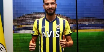 Fenerbahçe, Kemal Ademi’yi transfer ettiğini duyurdu