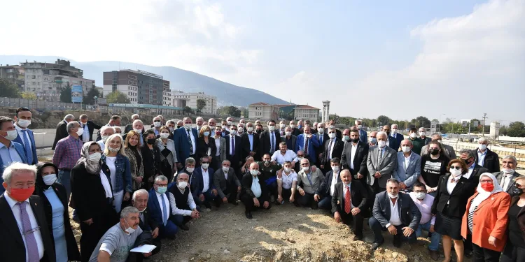 Muhtarlardan Osmangazi Meydanı’na ziyaret