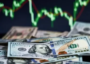 Dolar yeni zirveyi gördü