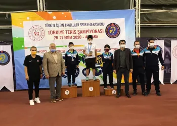 Osmangazili genç raketlerden iki madalya