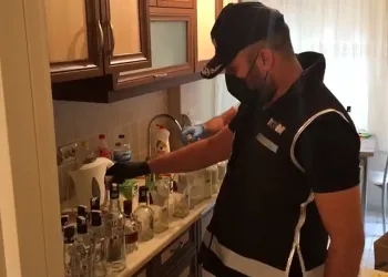 Bursa’da sahte içki operasyonu! Böyle basıldılar
