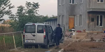 Bahçesindeki otomobilinde öldüğü 10 gün sonra ortaya çıktı
