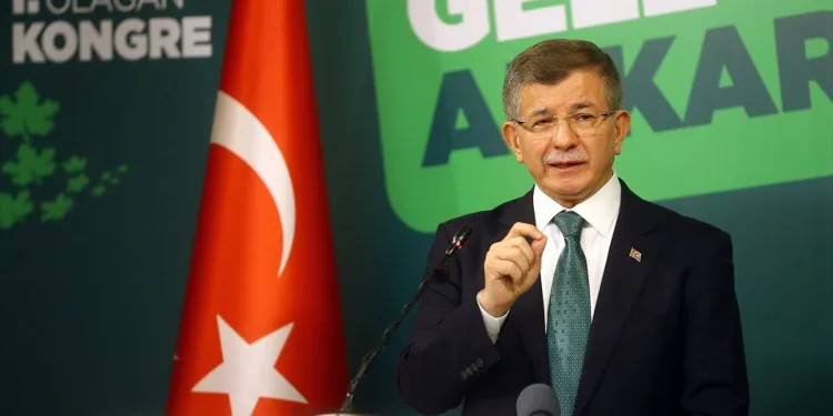 Davutoğlu: “Açıklanan Yeni Ekonomi Programı, hiçbir güven unsuru taşımıyor”