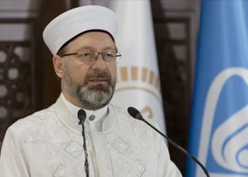 Diyanet İşleri Başkanı: Vatandaşlarımız camilerde kalabilir