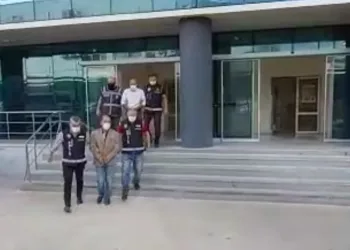 Bursa’da ruhsatsız silahlarla yakalanan şüpheliler adli kontrolle serbest