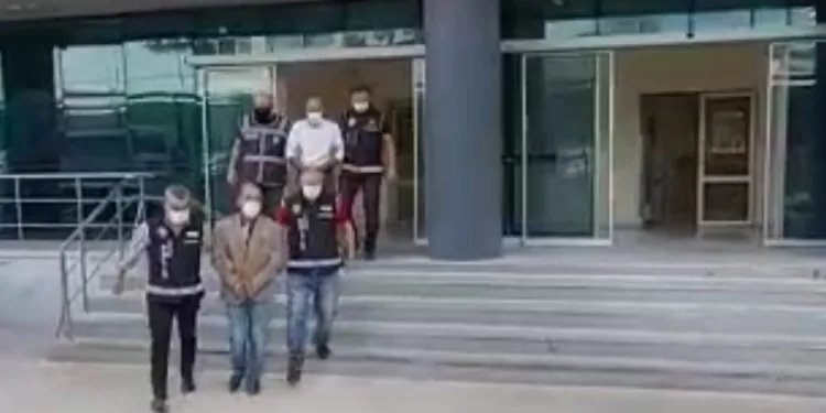 Bursa’da ruhsatsız silahlarla yakalanan şüpheliler adli kontrolle serbest