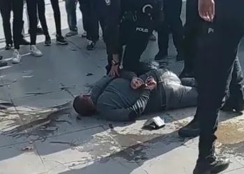 Bursa’da tacizci kapkaççı polise kafa attı