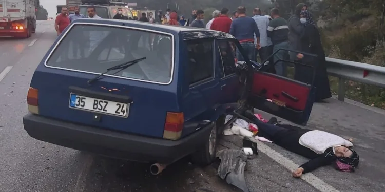 Bursa’da otomobil TIR’a çarptı! 1 ölü
