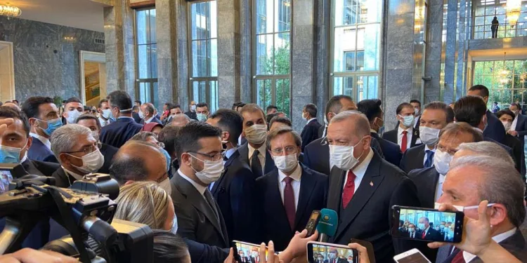 Erdoğan’dan Bahçeli’nin AYM çıkışına destek