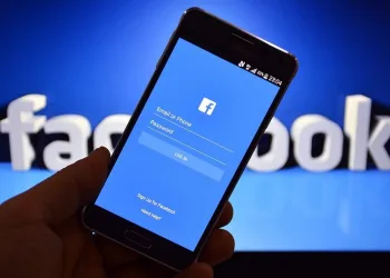 Facebook, Yahudi soykırımını inkar eden gönderileri yasaklıyor
