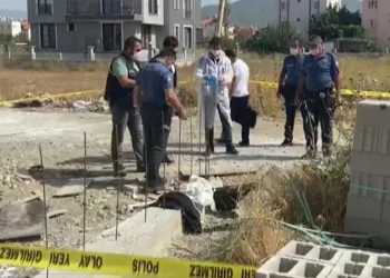 İnşaat malzemeleri üzerinde yeni doğan bebek cesedi bulundu