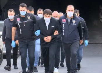 Sınır dışı edilen suç örgütü lideri Beşiktaş’ta yakalandı