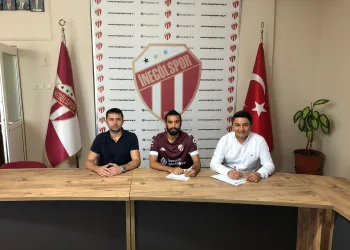 İnegölspor, Oğuz Çetinkaya ile anlaştı
