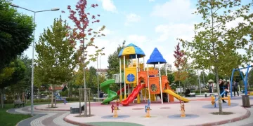 İnegöl’de güvenli parklar oluşturulmaya devam ediyor